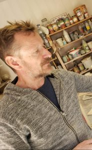 Artisan céramiste et potier Jean-François Pesez