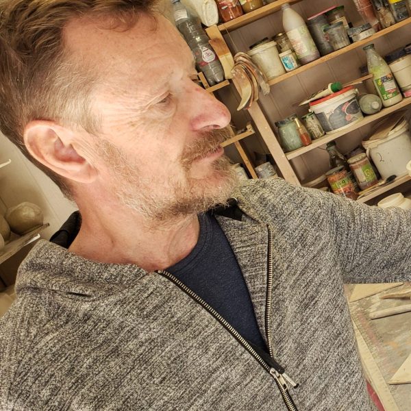 Artisan céramiste et potier Jean-François Pesez