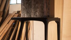 Meuble en bois fait par Andrew Hemus, ébéniste vers Toulouse qui propose des stages