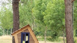 Ruche moderne pendant la stage apiculture chez un apiculteur dans le Tarn (81)