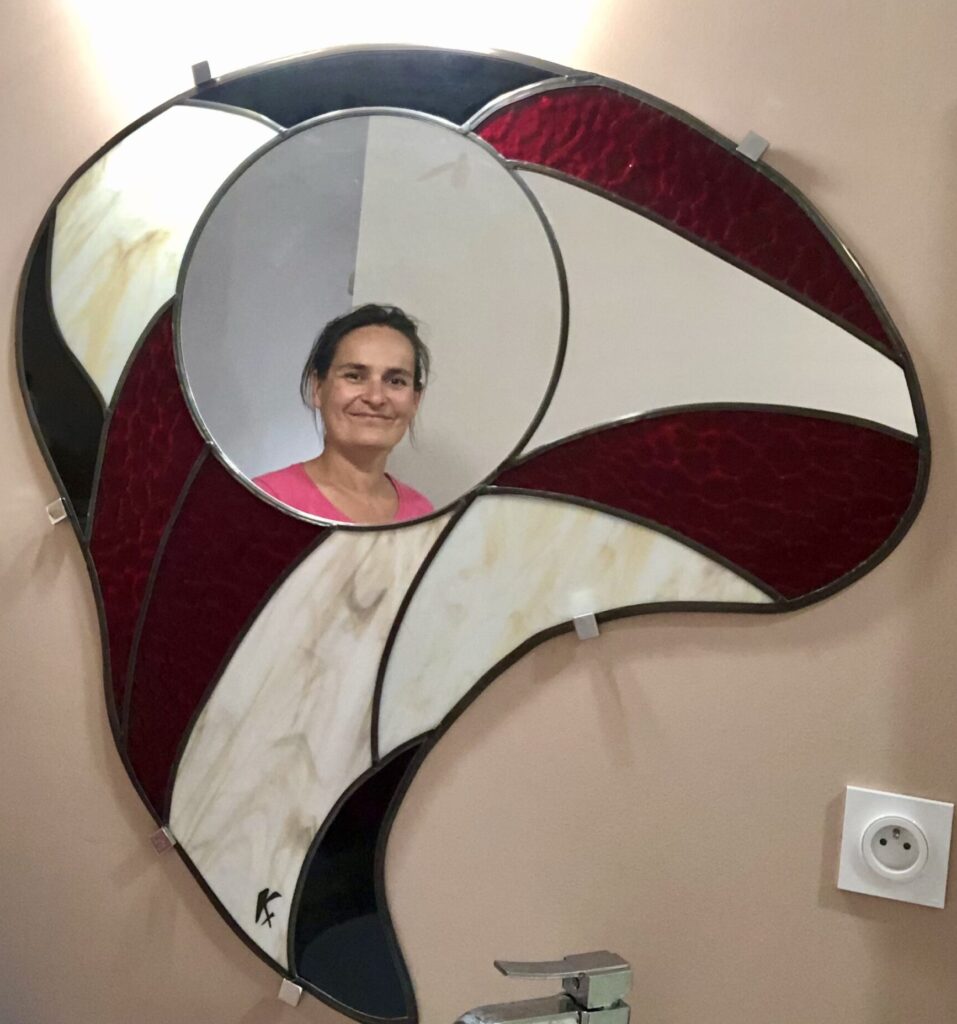 Clémence KERYHUEL, vitrailliste à Carcassonne dans l'Aude