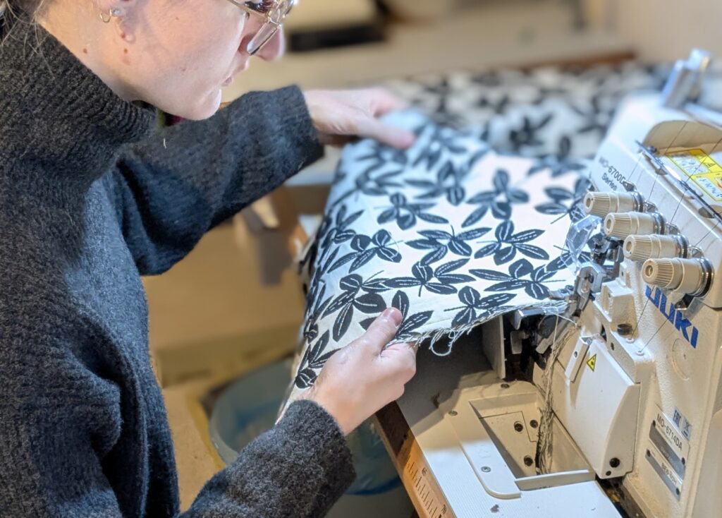 Stage de couture de jupe avec une créatrice