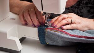 Stage de couture sur pantalon vers Montpellier avec une créatrice