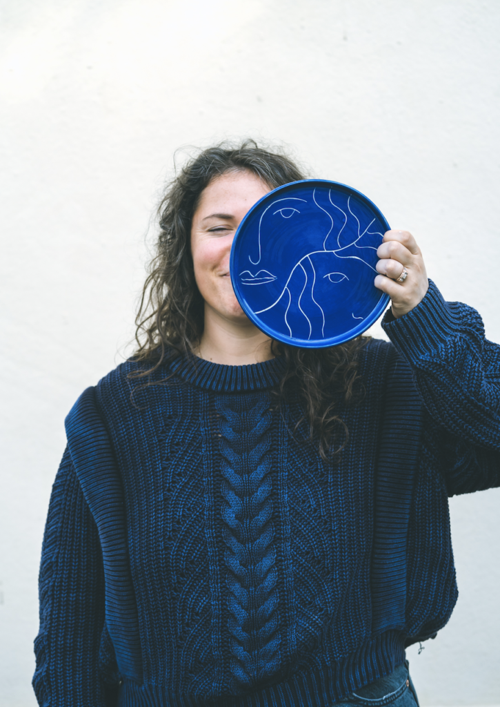 Anaïs Dezarnaud, céramiste qui propose une formation autour de la céramique et de la poterie à Sète