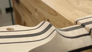 Ebénisterie pendant le stage en lutherie avec un luthier vers Toulouse en Haute Garonne