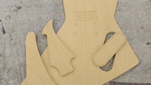 Schéma de guitare au cours du stage en lutherie avec un luthier vers Toulouse