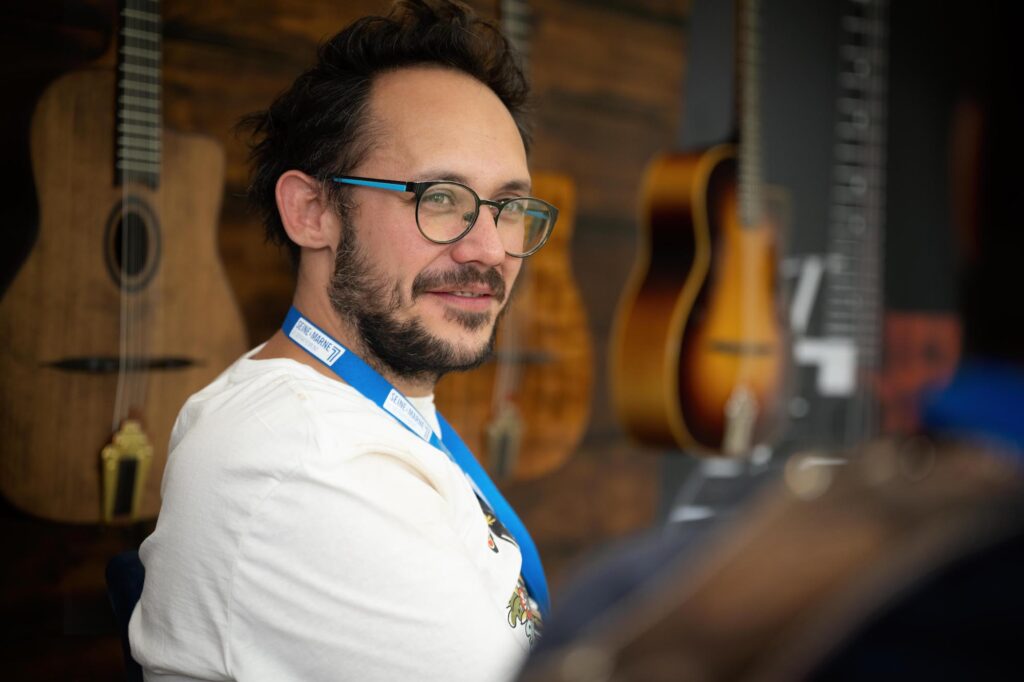 Benjamin de Oliveira, formateur luthier vers Toulouse