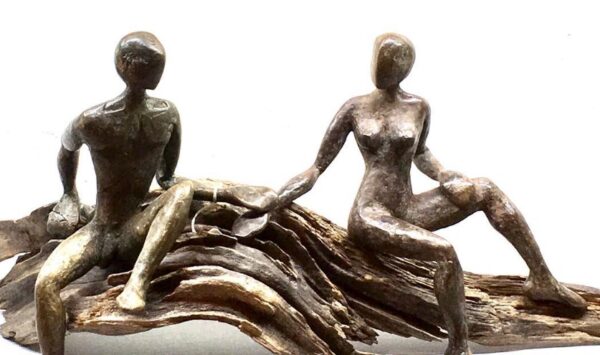 Sculpture en bronze faite pendant le stage ou la formation fonderie d'art dans l'atelier d'un fondeur