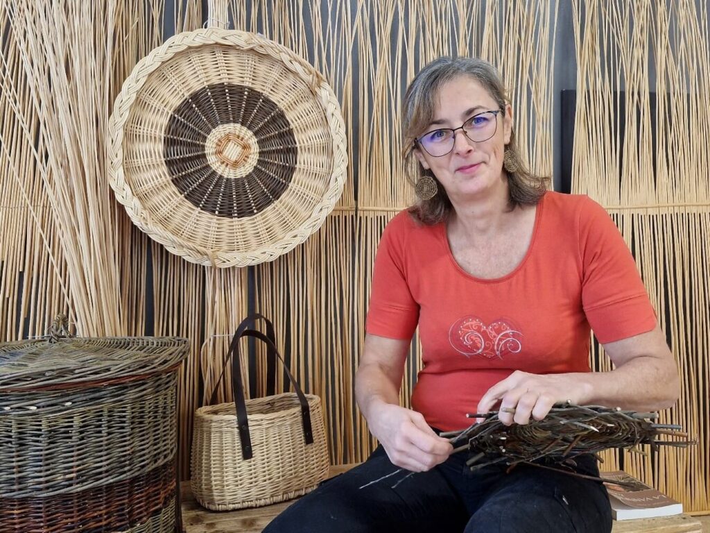 Véronique Guerrey artisan vannier à Chaume en Brie vers Paris