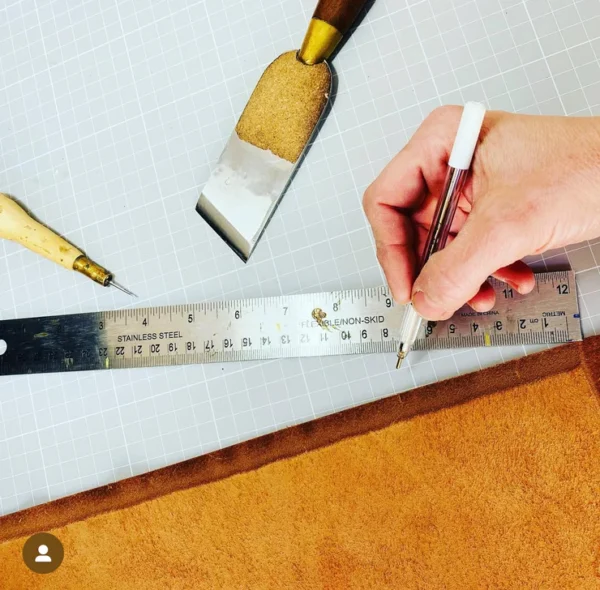 Formation Maroquinerie Gainerie d'art à Paris : Les Essentiels