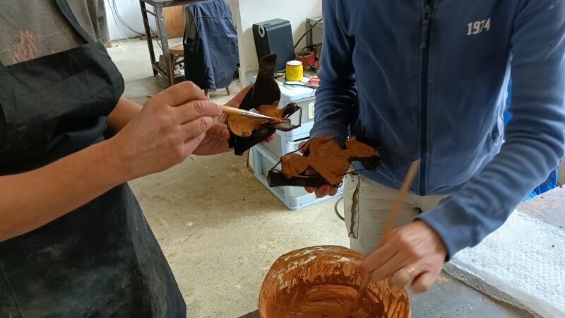 Stage fonderie pour s’initier au moulage et à la coulée du métal dans un atelier de fondeur.