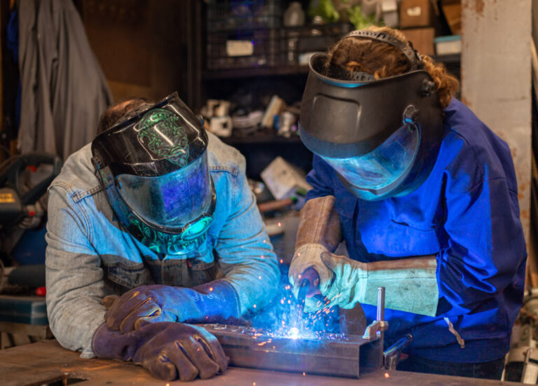 Lire la suite à propos de l’article Artisanat et industrie : quelles complémentarités aujourd’hui ?