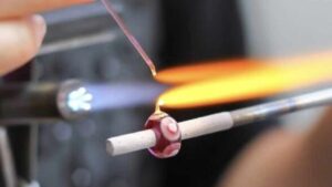 Atelier perles de verre au chalumeau