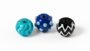 Perles bleues pour l'atelier perles de verre au chalumeau