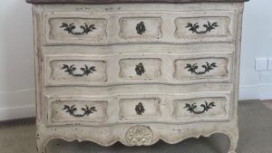 Stage créatif de peinture sur meuble