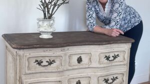 Meuble rénové stage créatif de peinture sur meuble