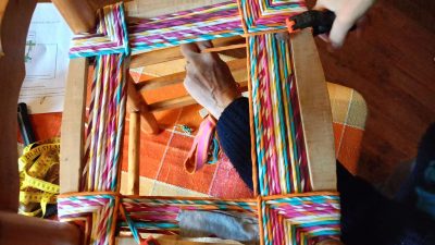 Tissage stage rempaillage de chaises en torons de tissus