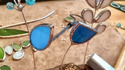 Objets décoratifs atelier sur le vitrail Tiffany