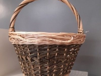 Panier rond serré formation à la vannerie d'osier en Bourgogne