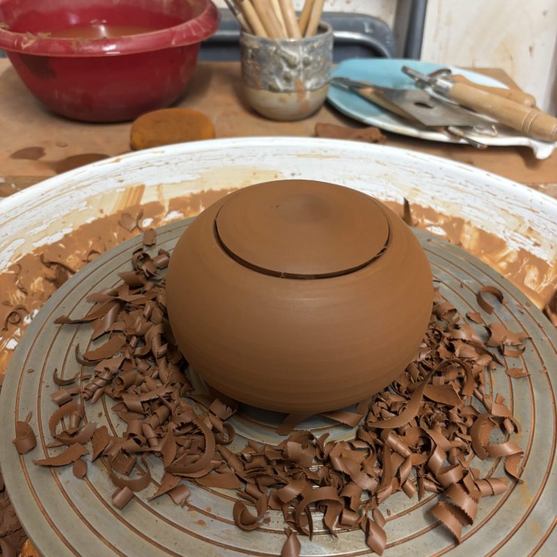 Poterie pendant la formation céramique à Toulon