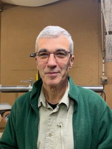Maitre artisan ébéniste François Prom