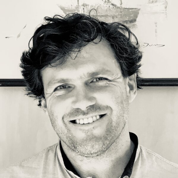 Artisan sculpteur Grégory Poussier