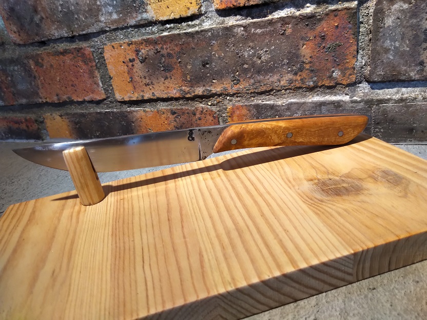 Couteau fixe lors du stage d'initiation à la forge coutelière