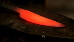 Atelier forgeron coutelier entre Tours et Blois