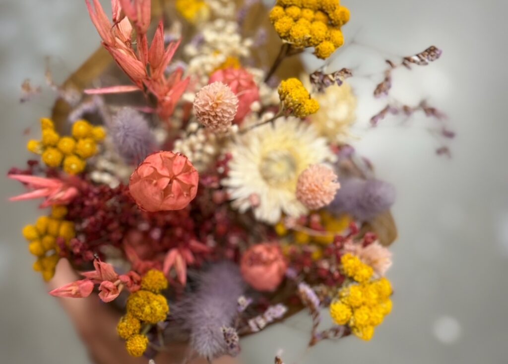 Atelier de fleurs séchées à Bordeaux chez un fleuriste