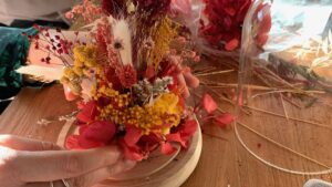 Objets décoratifs en fleurs séchées suite à l'atelier à Bordeaux (33)