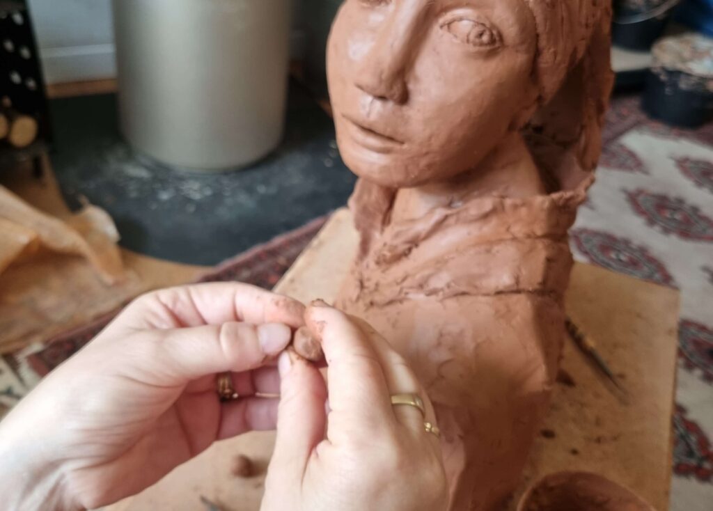 Stage de sculpteur avec de la terre glaise sur 3 jours