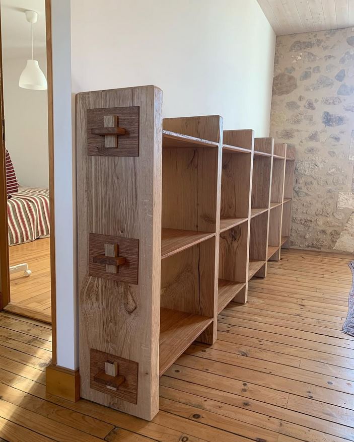 Etagere