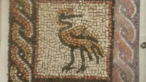 Mosaïque romaine en forme de héron pendant le stage vers Toulouse