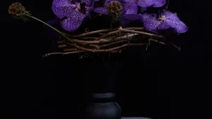 Bouquet abstrait composé pendant le stage de fleuriste