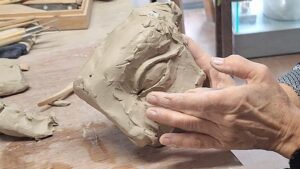 Atelier sculpture sur terre