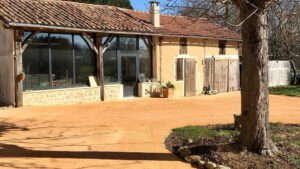 Atelier pour le stage estival de vitrail et yoga