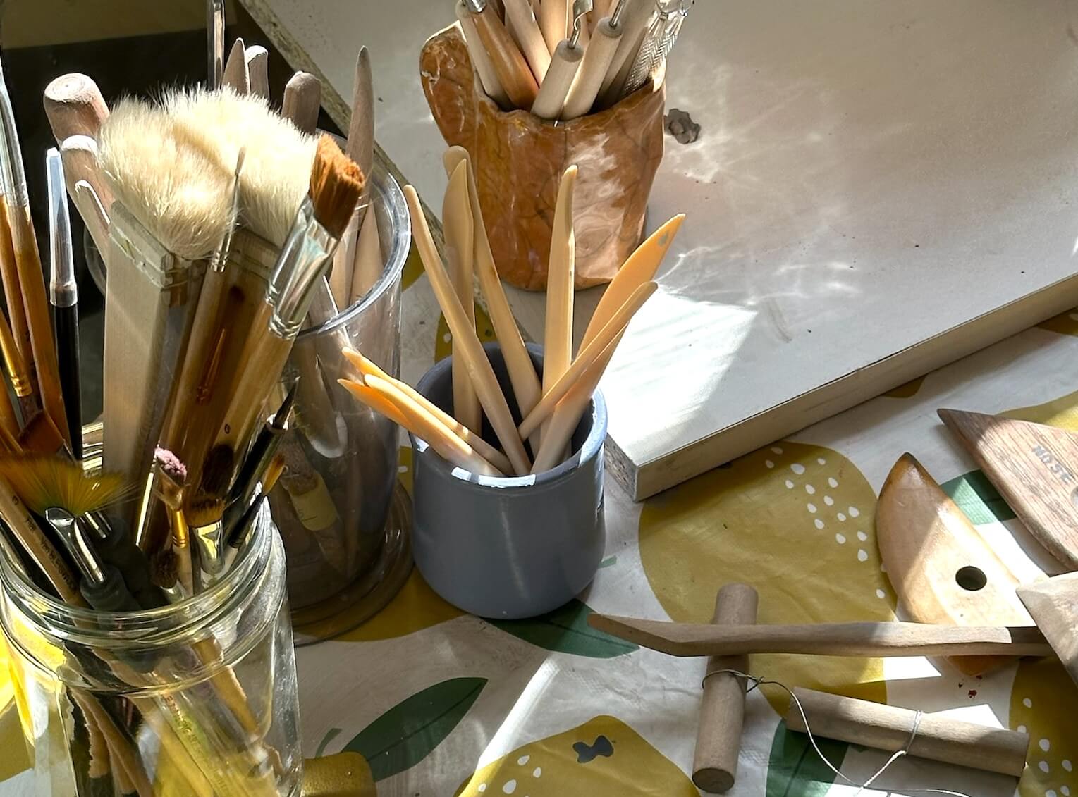 Outils stage de tournage et décor sur Terre crue