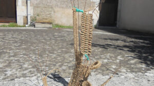 Création originale de Sandrine Pincemaille lors du stage de tissage sans métier.