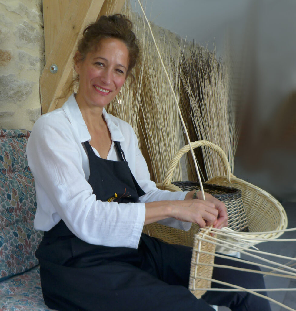 Carole Burtin, vannière artisane à Fayl-Billot