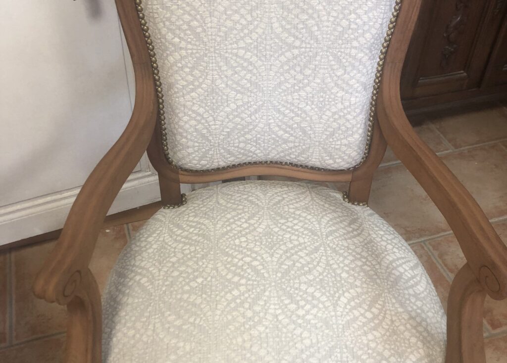 Stage de tapissier d'ameublement : restauration de fauteuil Cabriolet