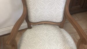 Stage de tapissier d'ameublement : restauration de fauteuil Cabriolet