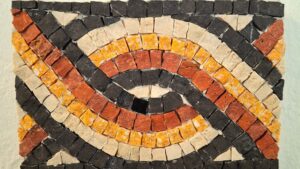 Exemple de fresque romaine faite pendant l'atelier de mosaïque antique à Carcassonne