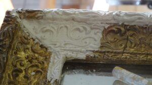 Atelier rénovation de meubles avec de la dorure
