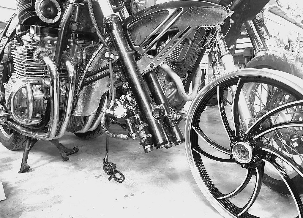 Stage Entretien sur la partie cycle d'une moto