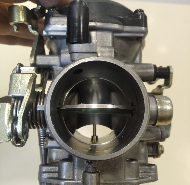 Stage sur le carburateur d'une moto