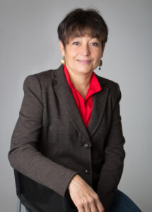 Christine Labat, tapissière et couturière d'ameublement
