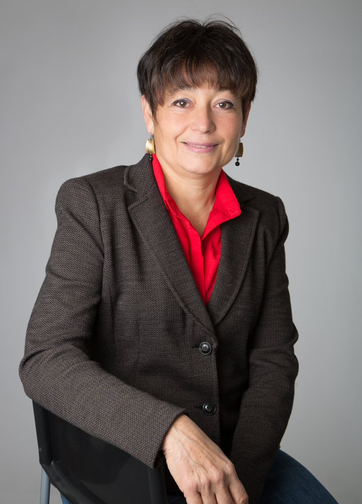 Christine Labat, tapissière et couturière d'ameublement